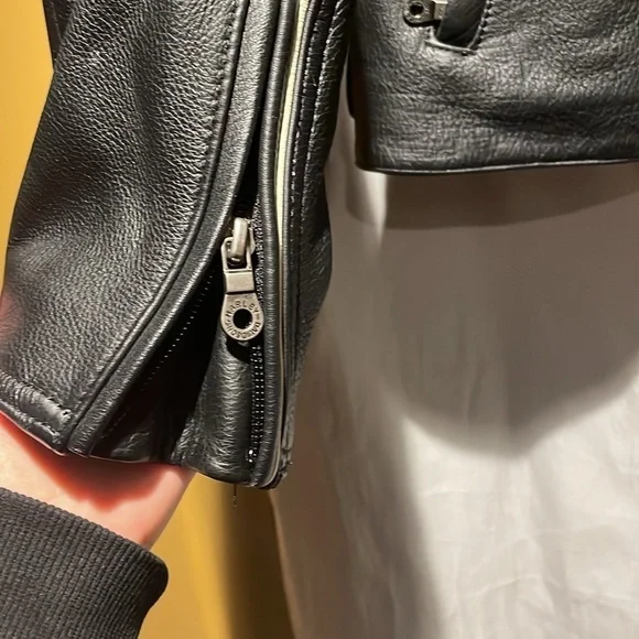 Harley Davidson leather jacket - Picture 2 of 6